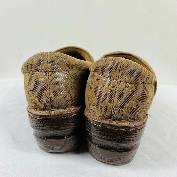 Bolo Brown Lace Print Leather Clogs - Picture 5 of 7